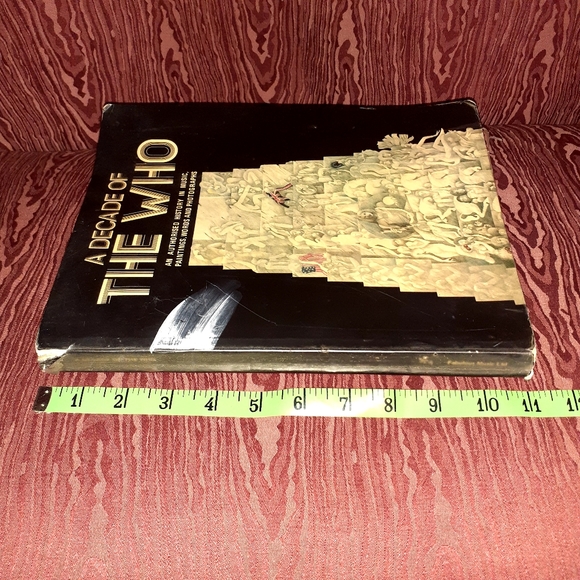 A DECADE OF THE WHO AN AUTHORISED HISTORY IN MUSIC COPYRIGHT 1977 PAPERBACK - Picture 16 of 16